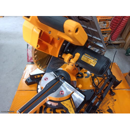 Универсальная торцовочная пила 1800Вт 305мм INGCO MT2S18002 INDUSTRIAL