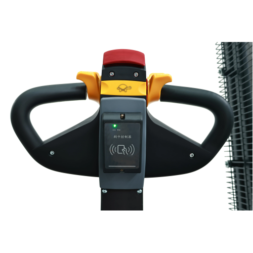 Штабелер самоходный с платформой оператора Shtapler QDR 1635 (L150)