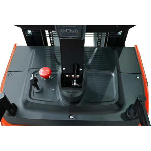 Штабелер самоходный с платформой оператора Shtapler QDR 1635 (L150)